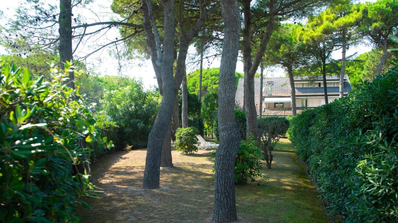 Villa Scultura Seaview Lignano Sabbiadoro Exterior photo